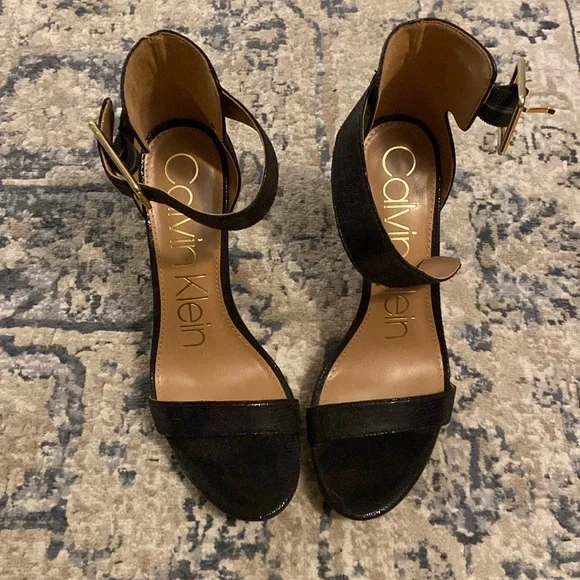 Black snakeskin Calvin Klein platform heels - Picture 6 of 7